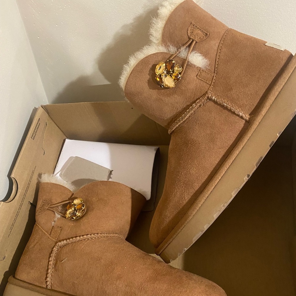 UGG Mini Bailey Button Gem Boots Chestnut
